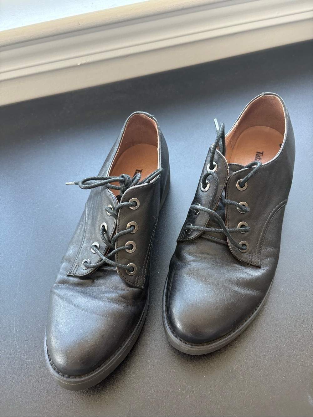 Women's Black Leather Lace-Up Derby Oxfords